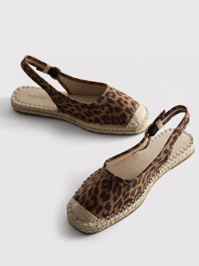 Espadrille-Sandalen mit Fersenriemen