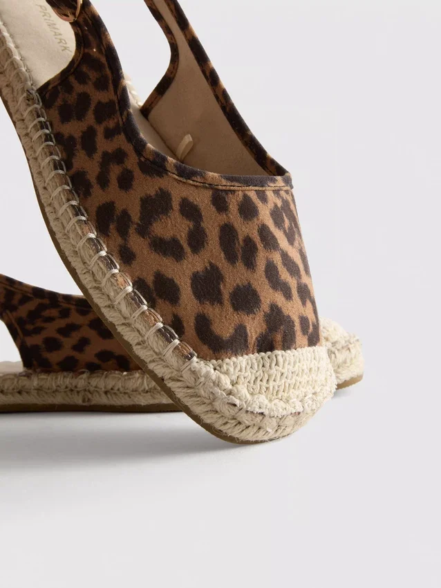 Espadrille-Sandalen mit Fersenriemen