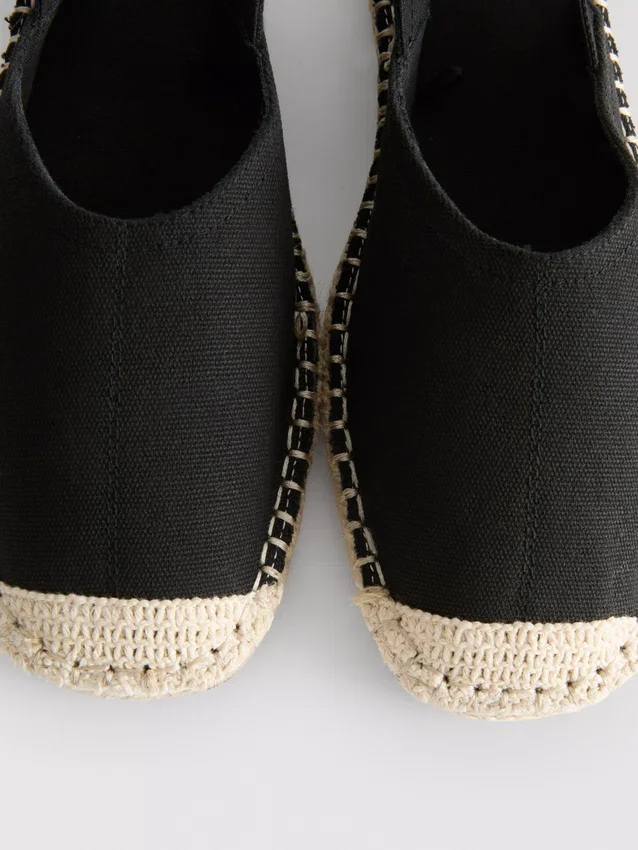 Espadrille-Sandalen mit Fersenriemen