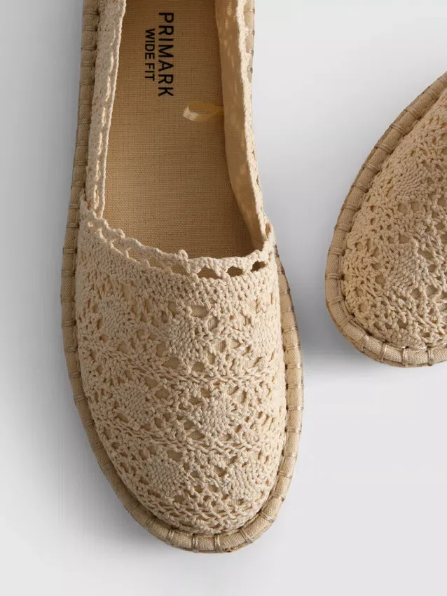 Espadrilles mit Schnürung