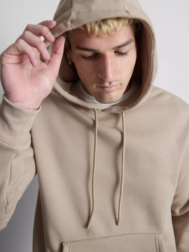 Essential Kapu-Hoodie mit Kordelzug