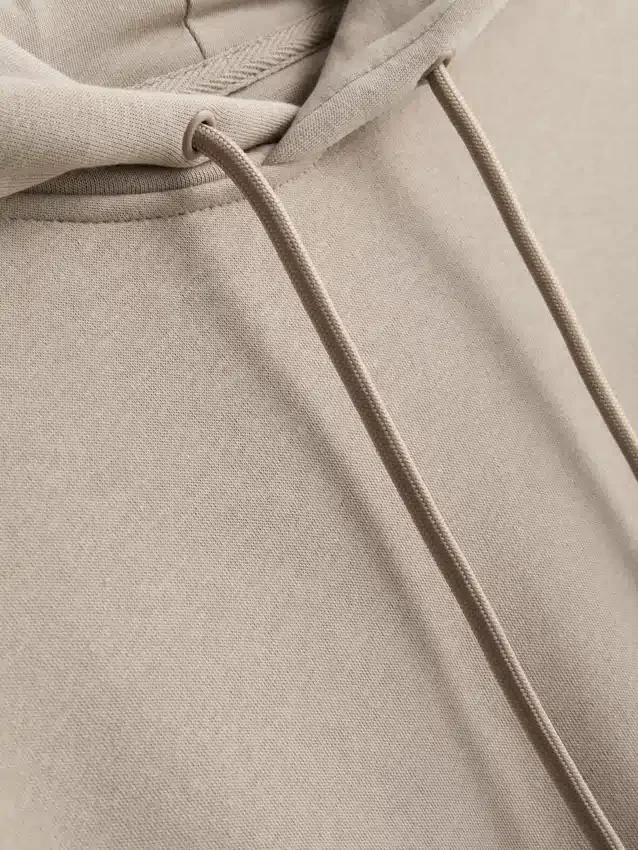 Essential Kapu-Hoodie mit Kordelzug