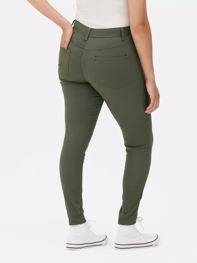 Essential Skinny-Jeans mit mittlerer Leibhöhe | Regular