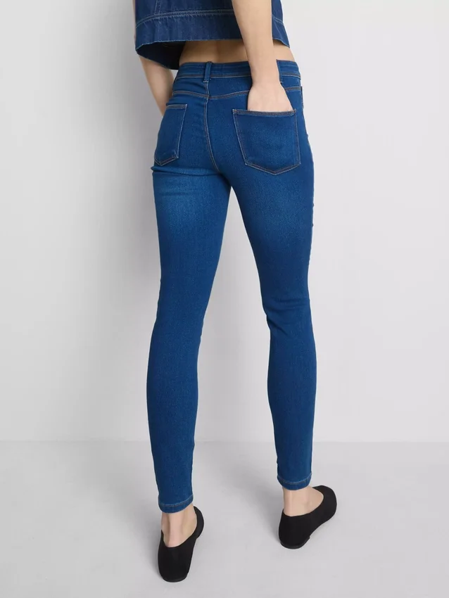 Essential Skinny-Jeans mit mittlerer Leibhöhe | Regular