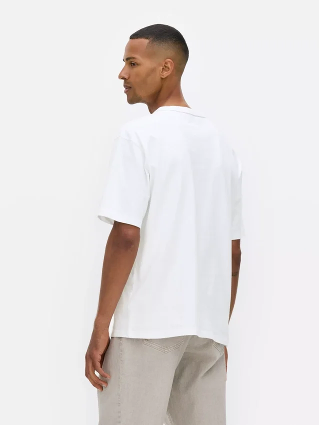 Essential-T-Shirt