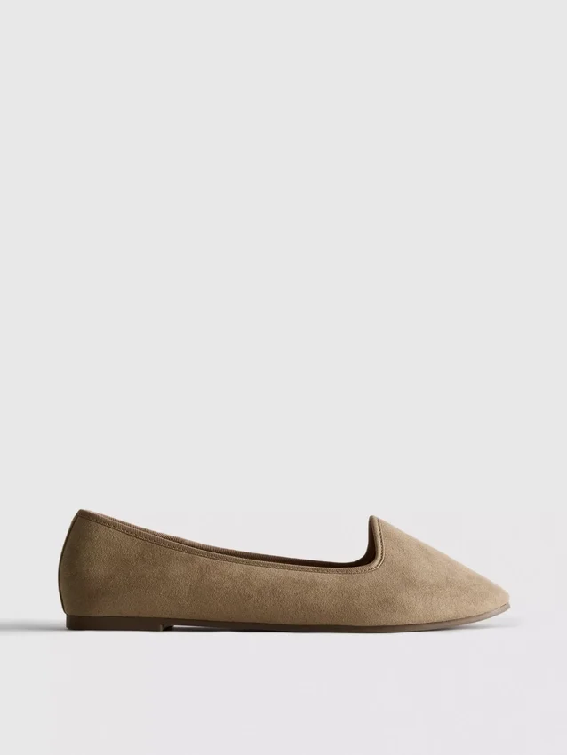 Flache Schuhe aus Wildleder