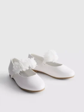 Flache Schuhe für besondere Anlässe
