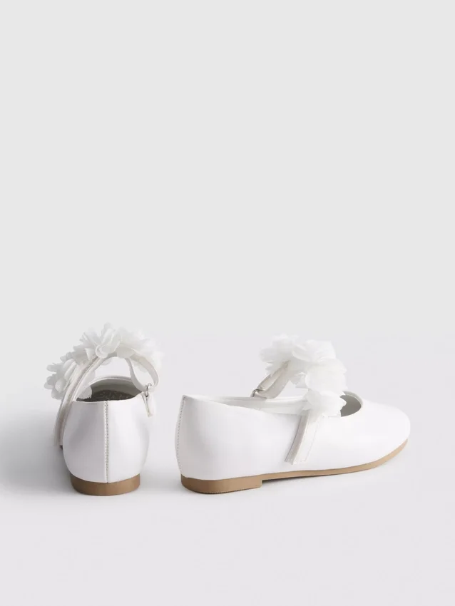 Flache Schuhe für besondere Anlässe