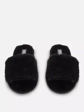 Flauschige Hausschuhe mit Querstreifen