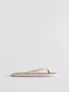Flip-Flops im Seegras-Look