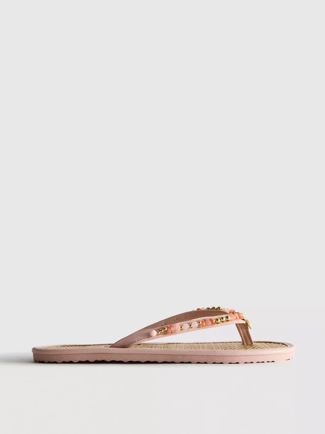 Flip-Flops im Seegras-Look
