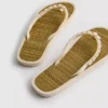 Flip-Flops im Seegras-Look
