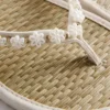 Flip-Flops im Seegras-Look