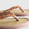 Flip-Flops im Seegras-Look