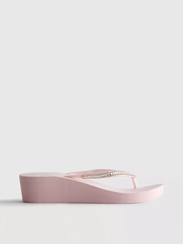 Flip-Flops mit Keilabsatz und Strasssteinen