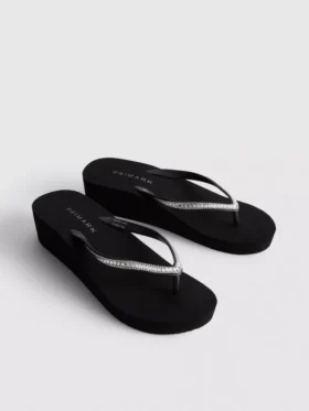 Flip-Flops mit Keilabsatz und Strasssteinen