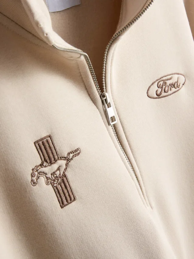 Ford Mustang Sweatshirt mit halbem Reissverschluss