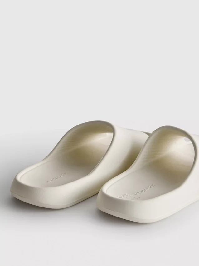 Geformte Pool-Slides