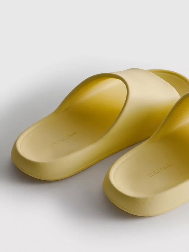 Geformte Pool-Slides
