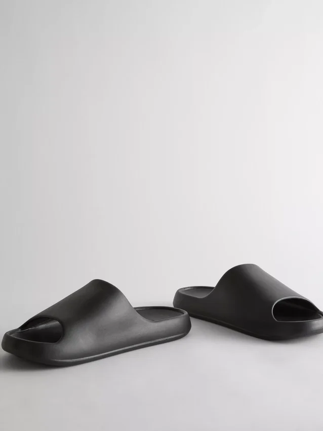 Geformte Pool-Slides