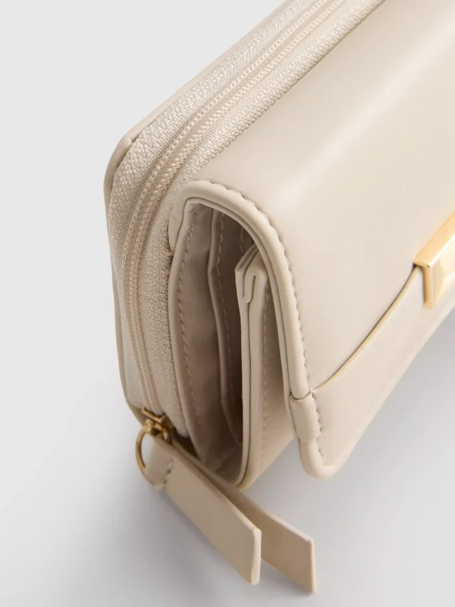 Geldbörse mit Reissverschluss und Metallic-Details