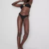 Gerafftes Bikini-Hösli im String-Stil