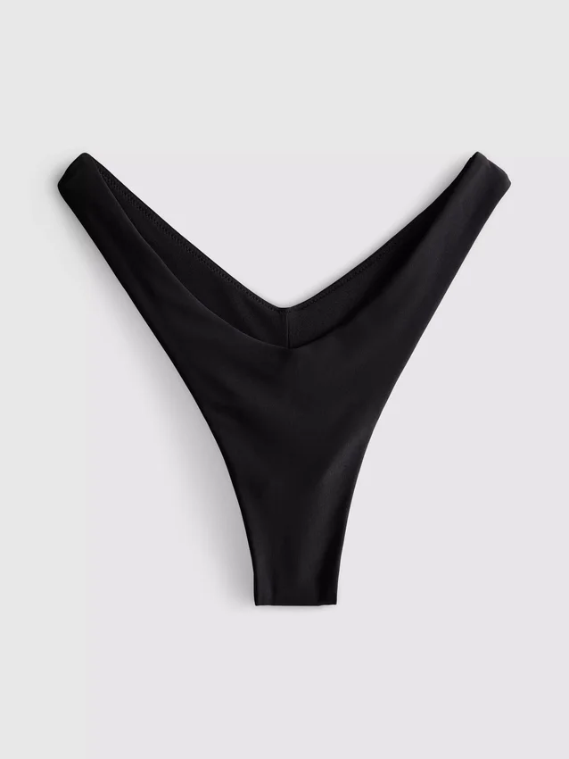 Gerafftes Bikini-Hösli im String-Stil