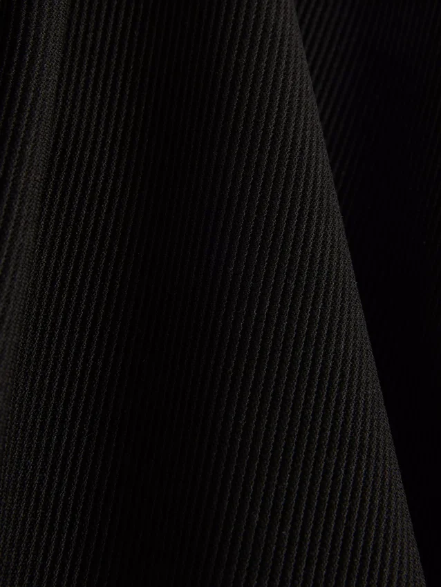Gerippte, ausgestellt geschnittene Hose