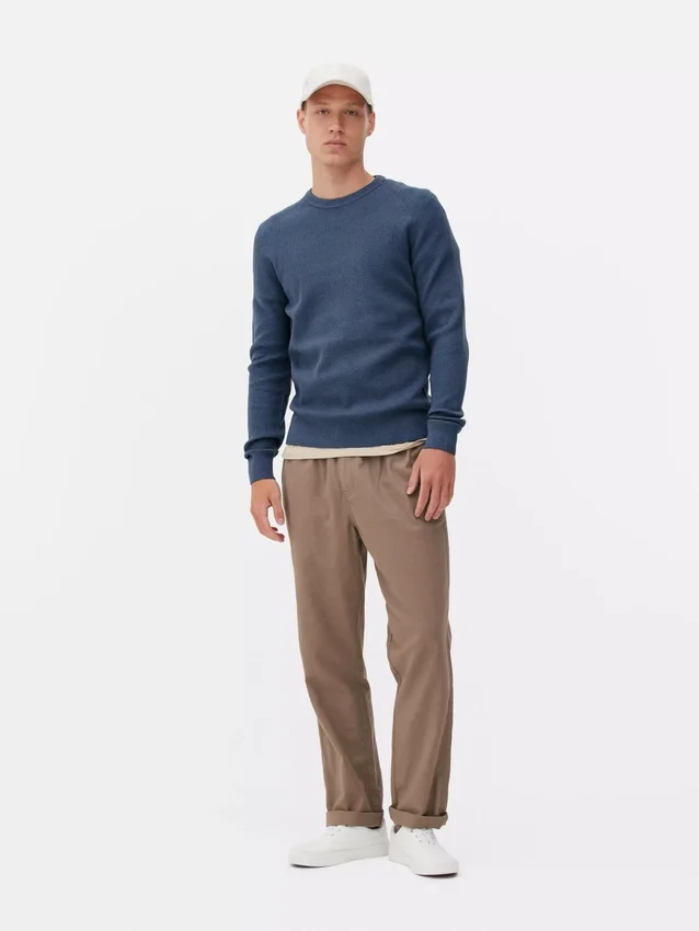 Gerippter Pulli mit Rundhalsausschnitt