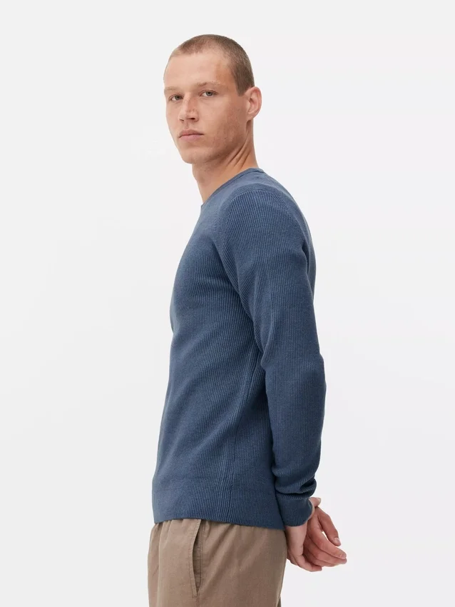 Gerippter Pulli mit Rundhalsausschnitt