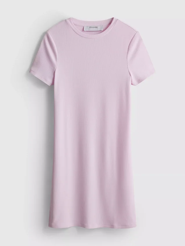 Geripptes, figurbetontes Mini-T-Shirt-Kleid