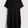 Geripptes, figurbetontes Mini-T-Shirt-Kleid