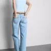 Geripptes Tanktop mit integriertem BH