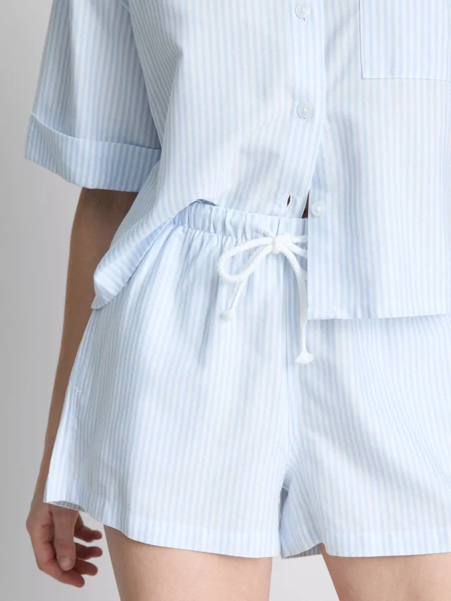 Gestreifte Oxford-Shorts mit hoher Taille