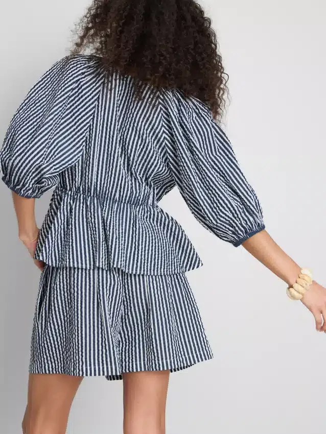Gestreifte Seersucker-Bluse mit Puffärmeln von Paula Echevarría