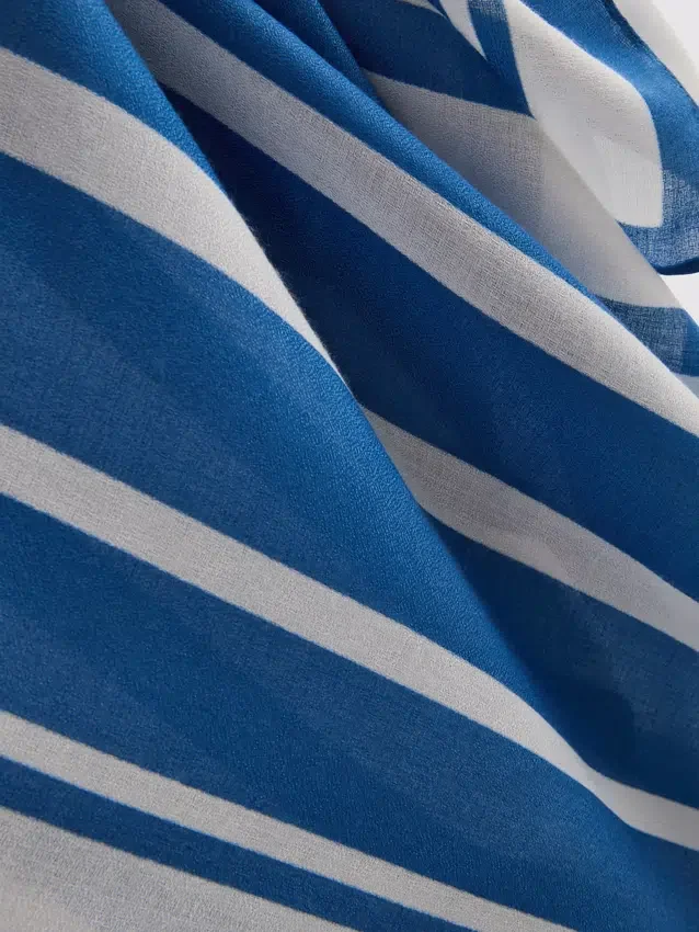 Gestreifter Strand-Sarong