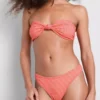 Gestreiftes brasilianisches Bikinihösli