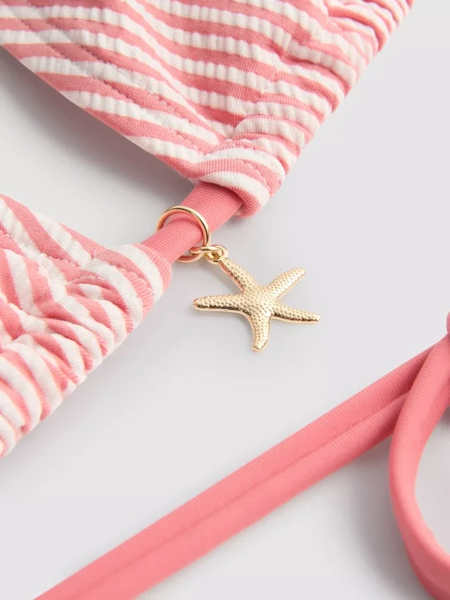 Gestreiftes Triangel-Bikini-Oberteil mit Seestern-Motiv