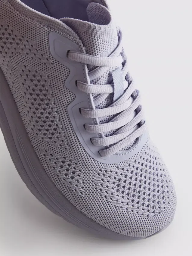 Gestrickte Schnürsneaker