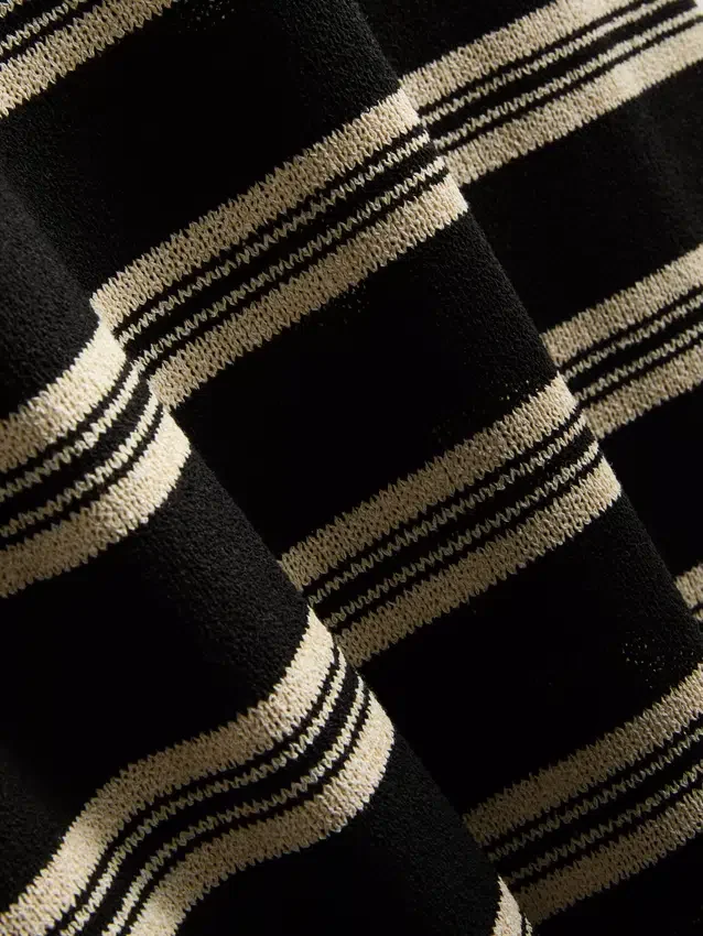 Gestricktes A-Linien-Minikleid