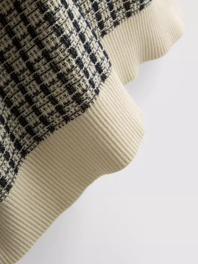 Gestricktes Polohemd mit Karomuster