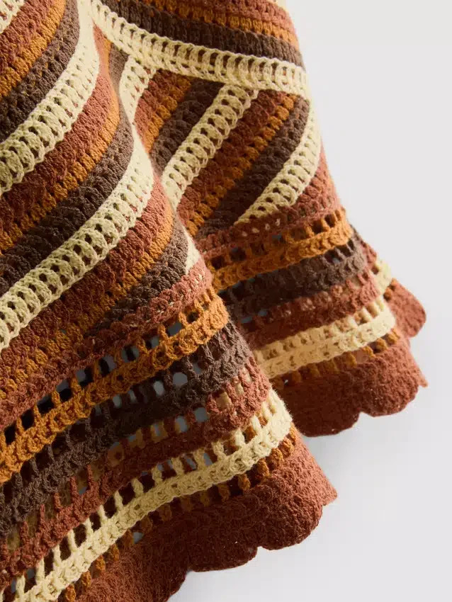 Gestricktes Tanktop mit geschwungenem Stich