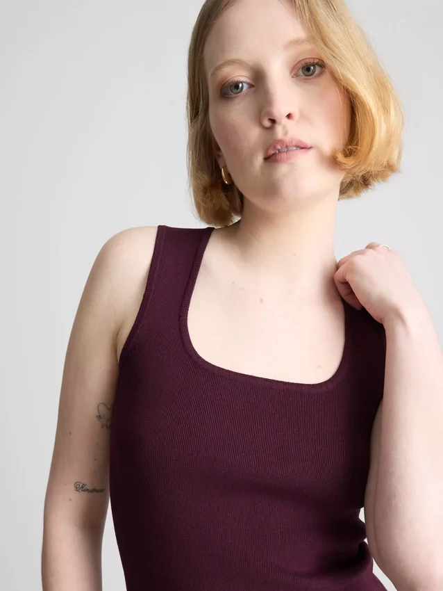 Gestricktes Tanktop mit quadratischem Ausschnitt