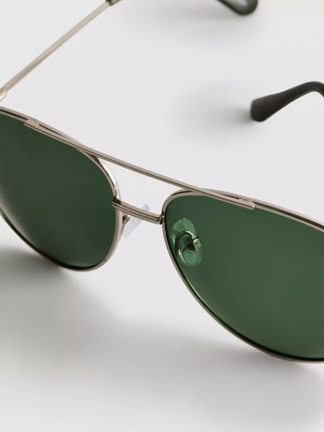 Getönte Piloten-Sonnenbrille