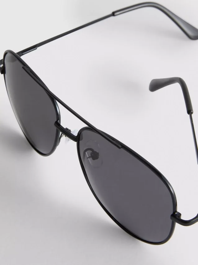 Getönte Piloten-Sonnenbrille