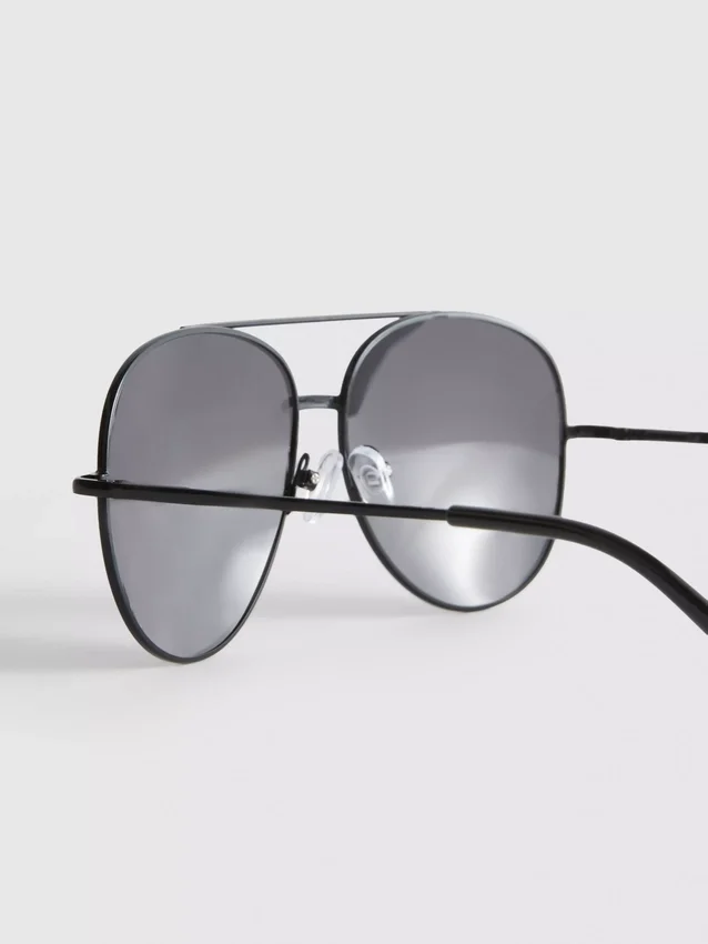Getönte Piloten-Sonnenbrille