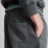 Gewaschene Shorts mit Gummizug