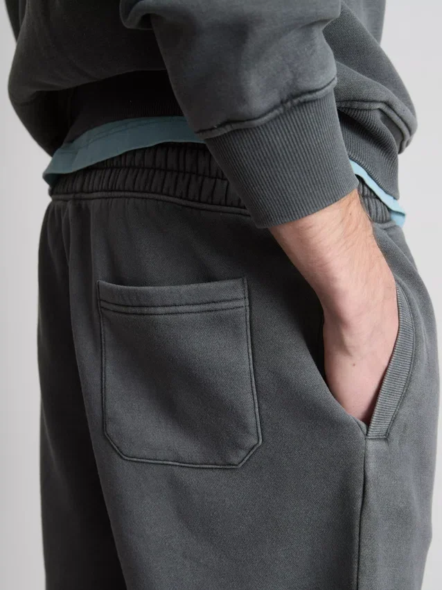 Gewaschene Shorts mit Gummizug