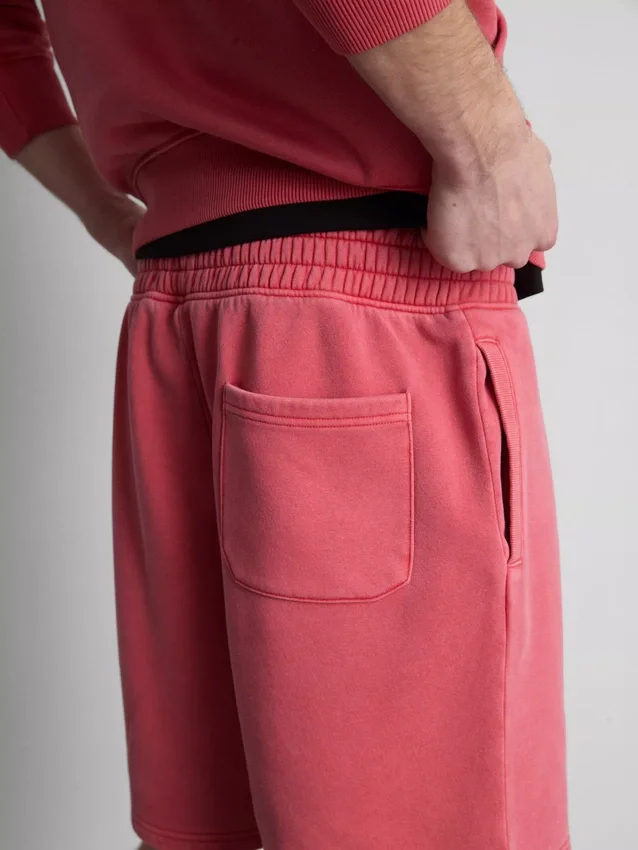 Gewaschene Shorts mit Gummizug