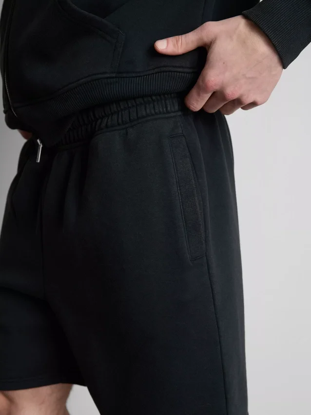 Gewaschene Shorts mit Gummizug